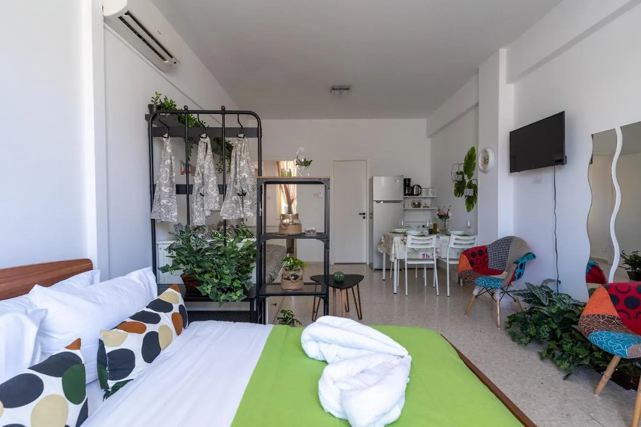 Apartment Oasis - Cozy Studio In Larnaca