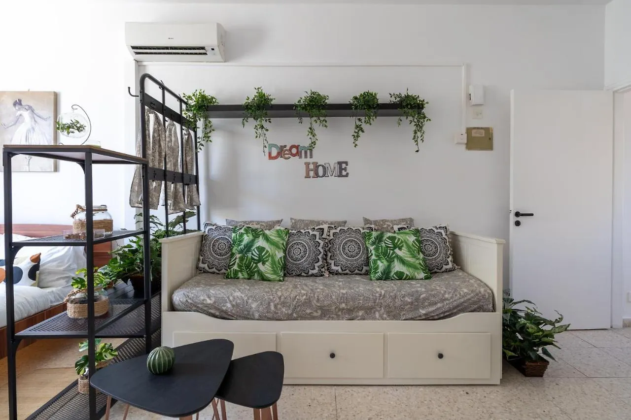 Oasis - Cozy Studio In Larnaca 0*,